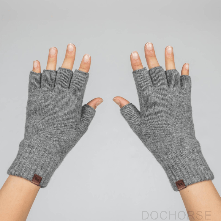 Back On Track Glovelettes